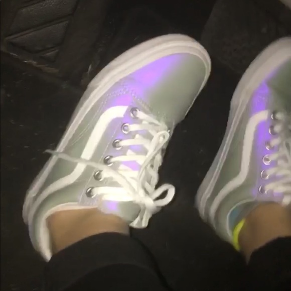 womens vans shoes near me
